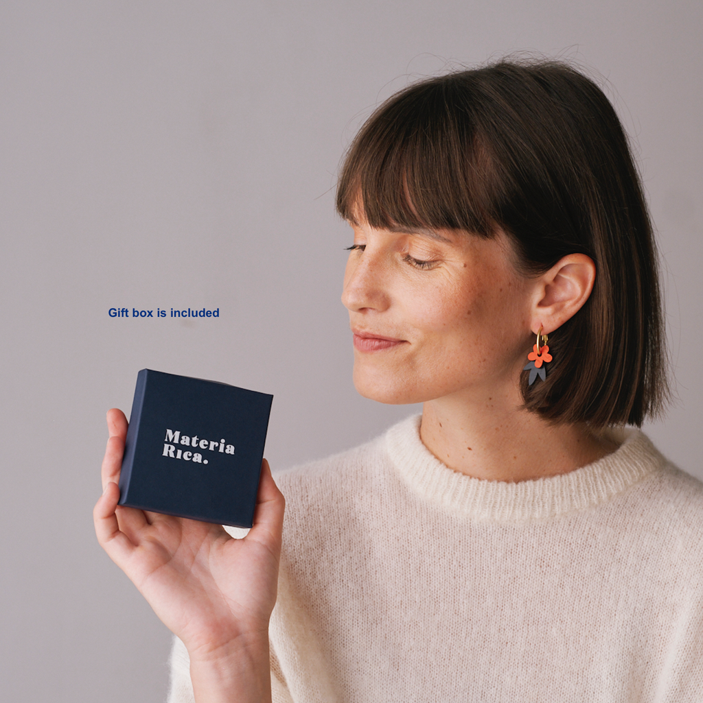 collier-chat-chanceux-en-bois-materia-rica 