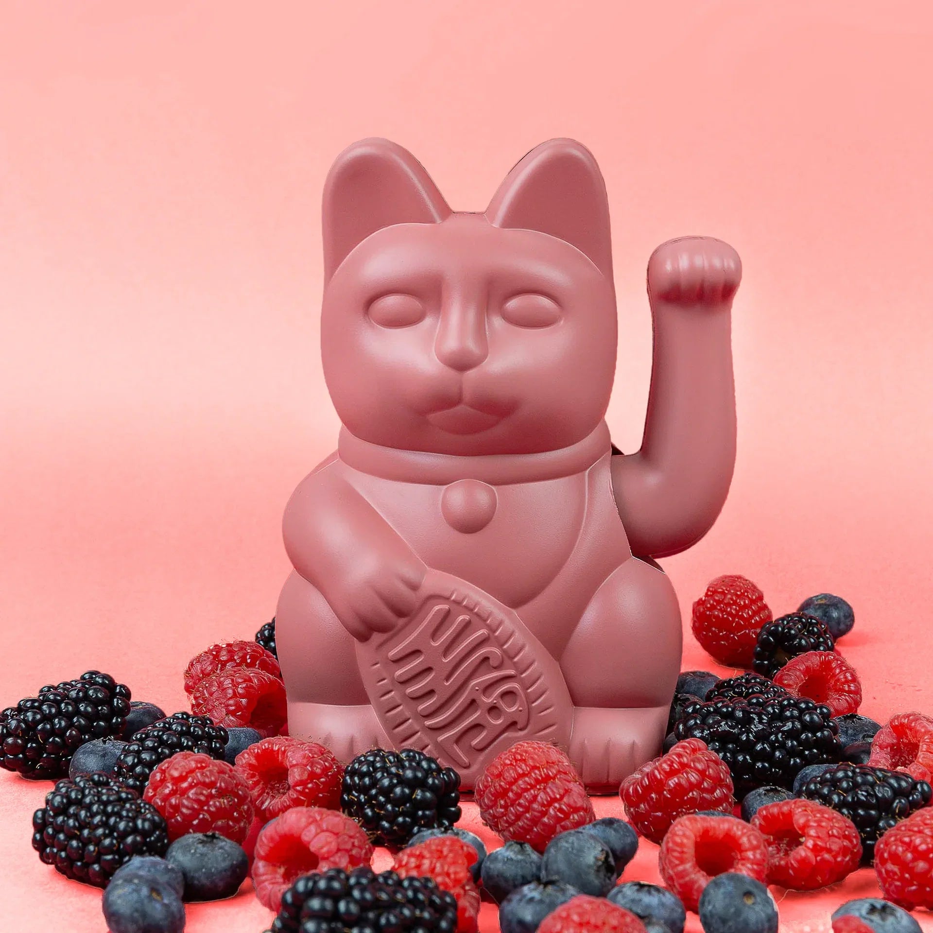 Lucky Cat Red Berries - MissPompadour Edition