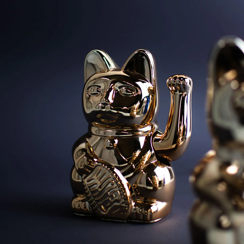 Chat Chanceux Platine Brillant - Cosmic Edition - Maneki Neko - vue de côté - Donkey