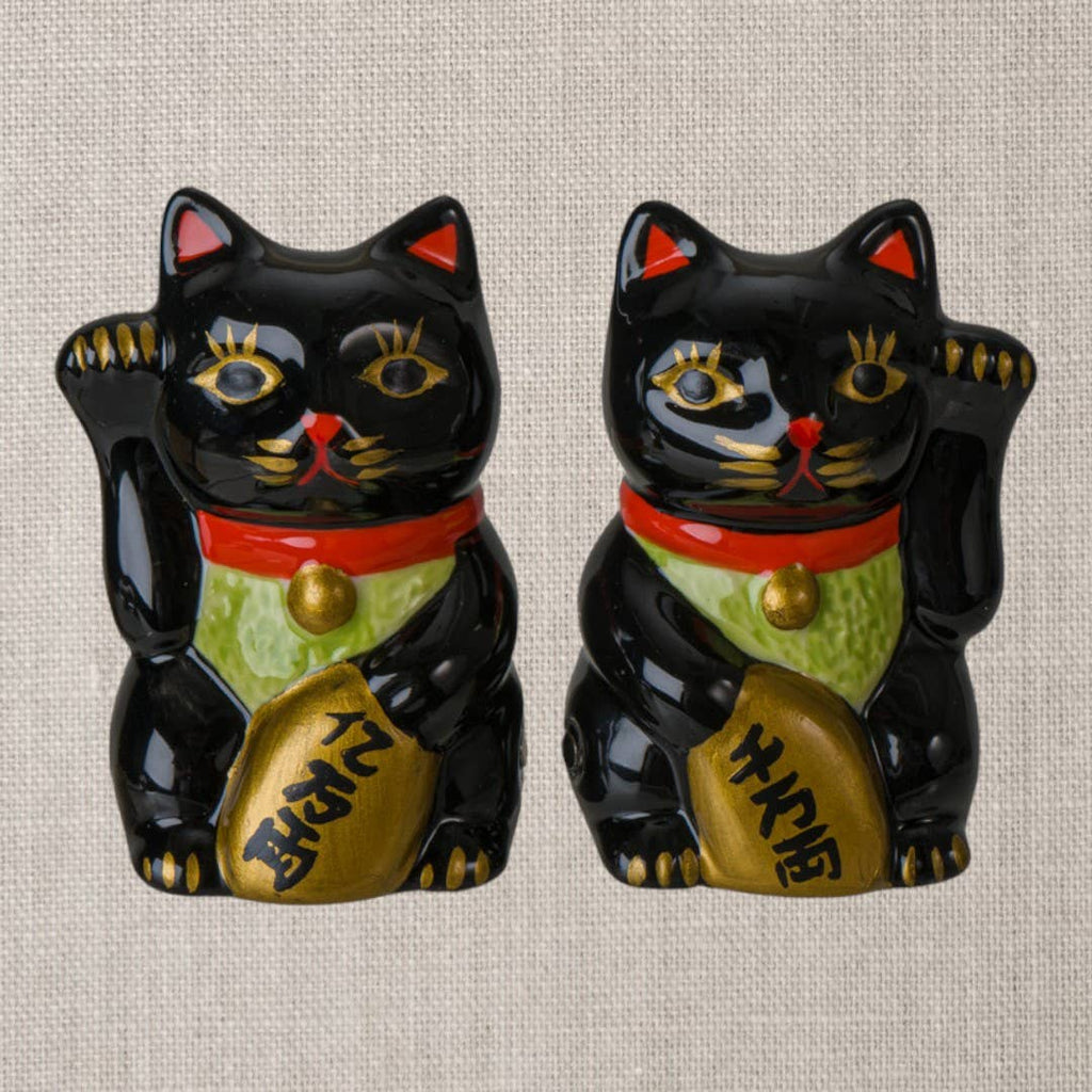 Sel et Poivre Chats Chanceux Noirs