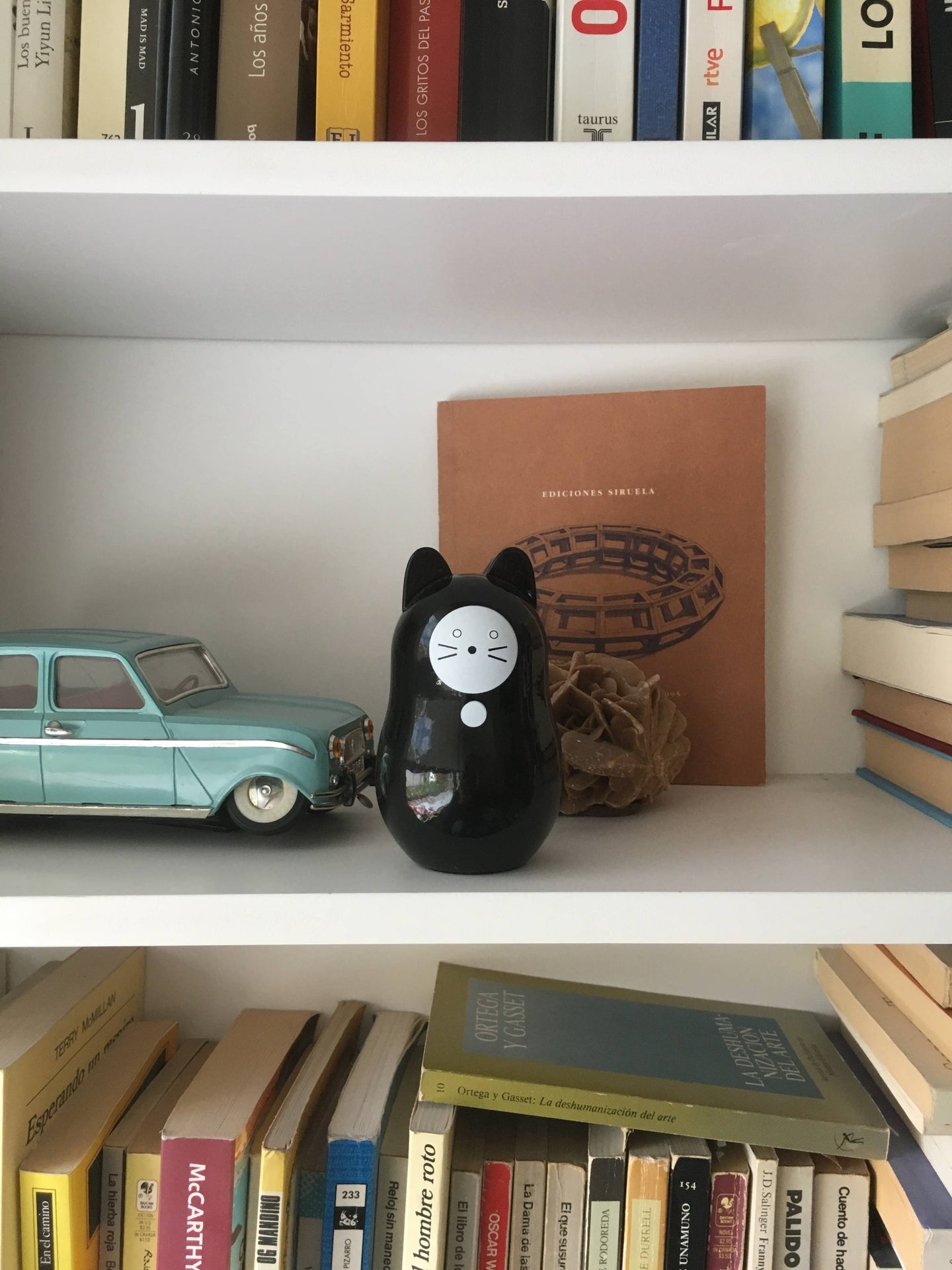 Schwarze Daruma-Katze „Gute Gesundheit“