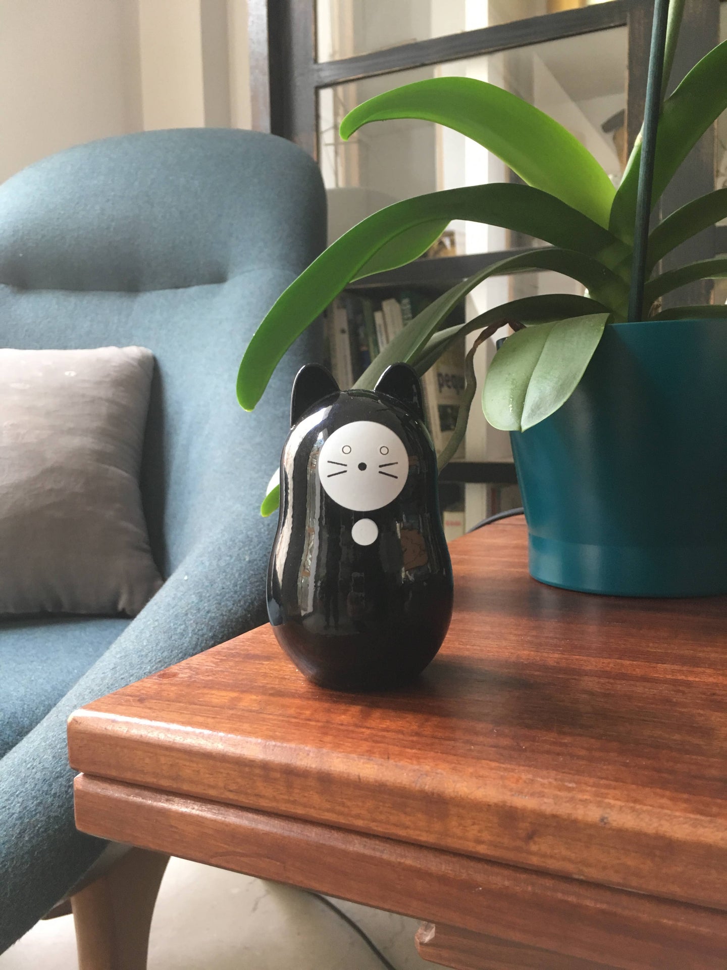 Schwarze Daruma-Katze „Gute Gesundheit“