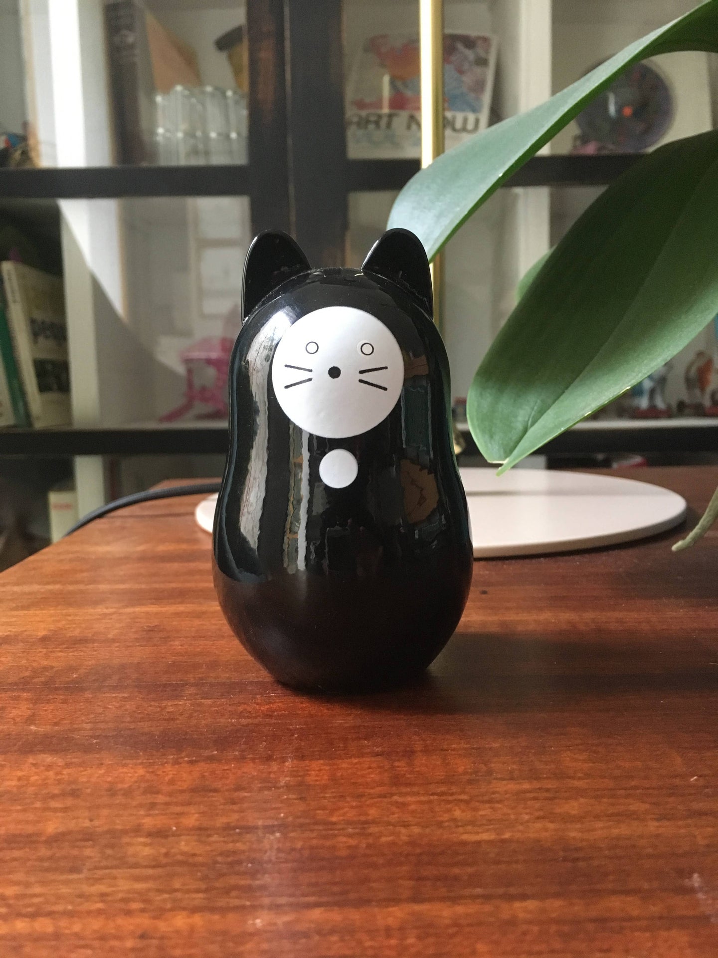 Schwarze Daruma-Katze „Gute Gesundheit“