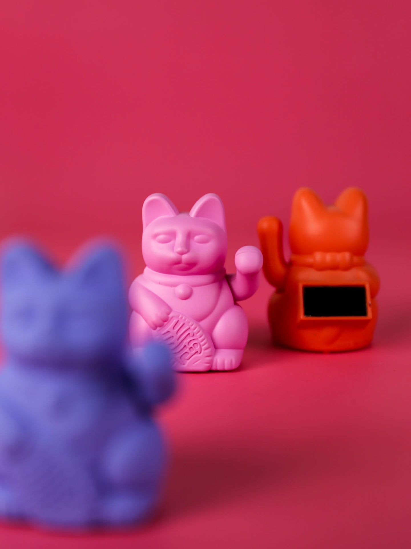 Mini Lucky Cat Solar Neon Orange