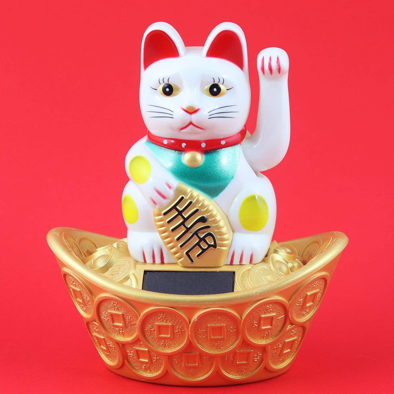 White solar lucky cat 14cm