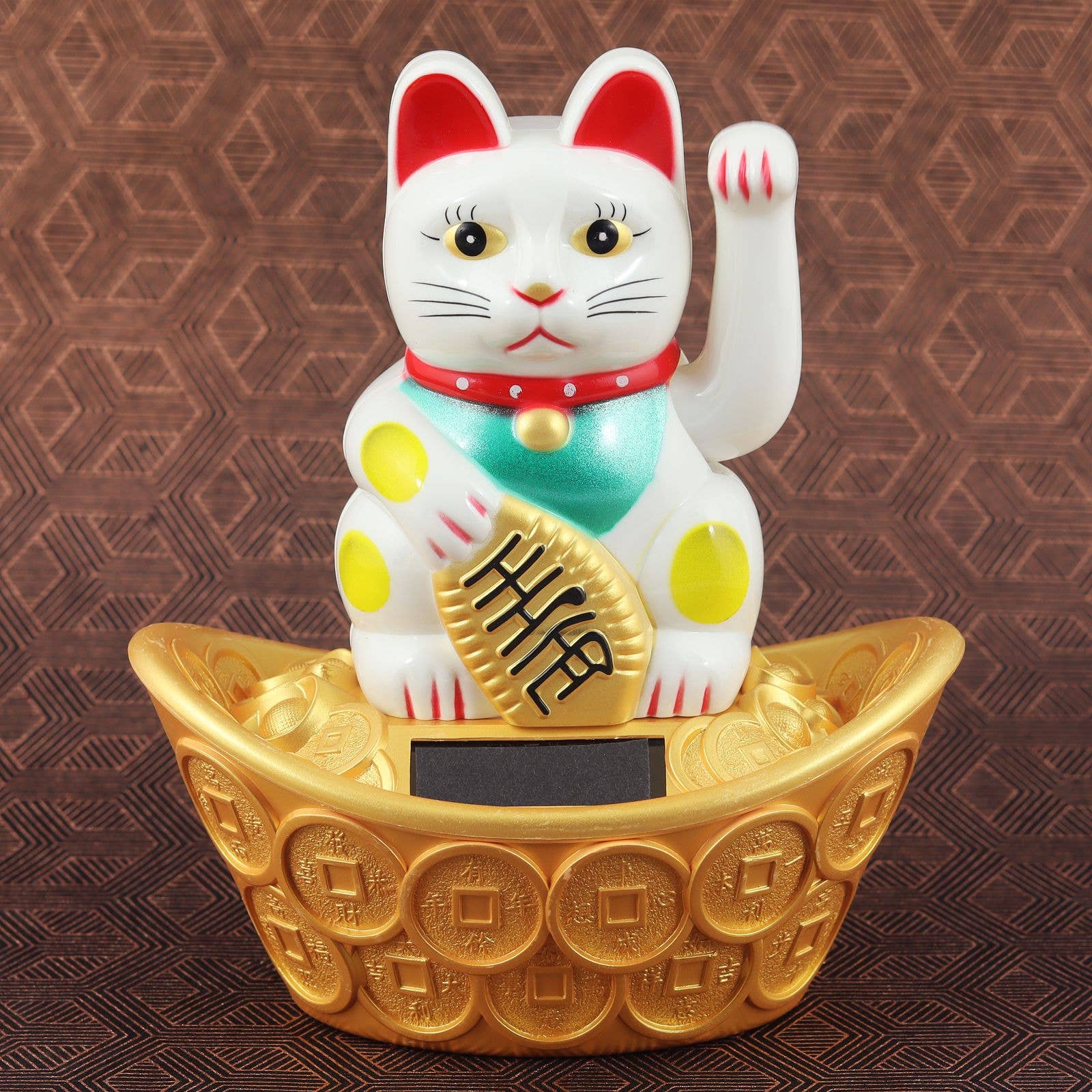 White solar lucky cat 14cm