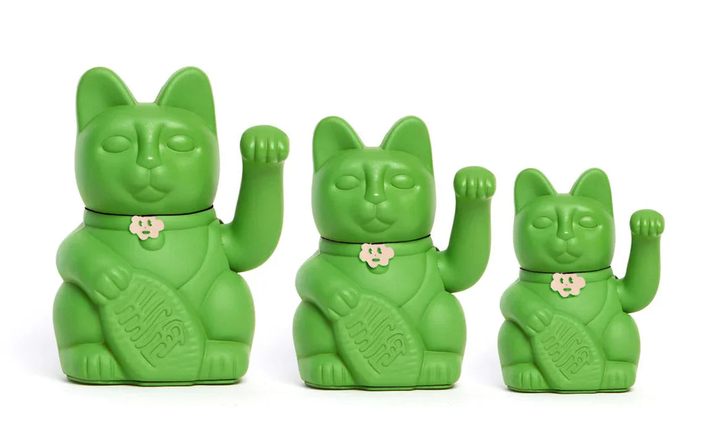 chat-chanceux-vert-hiulk-diminuto-cielo 