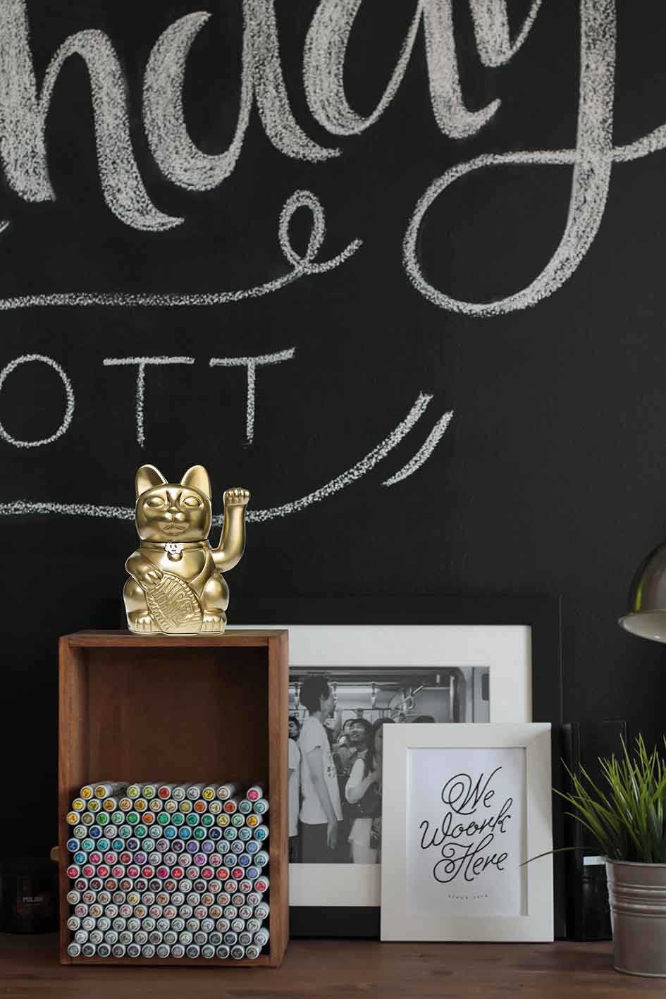 chat-chanceux-or-diminuto-cielo 